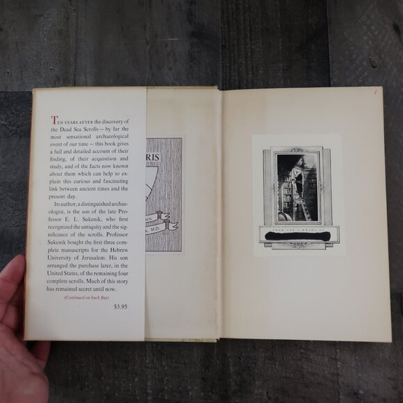 The Message of The Scrolls by Yigael Yadin 1957 HCDJ 3rd Printing - Picture 5 of 8